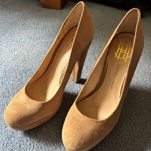 House of Harlow 1960 Camel Suede Heels